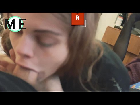 ❤️ Πούτσος στο λαιμό της, σκισμένο καλσόν και σκισμένα τακούνια ️❌  στο el.hentaiteca.ru